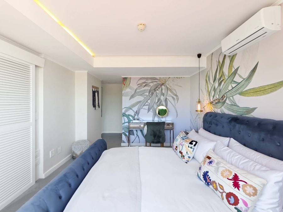 2 Bedroom Property for Sale in Sea Point Western Cape